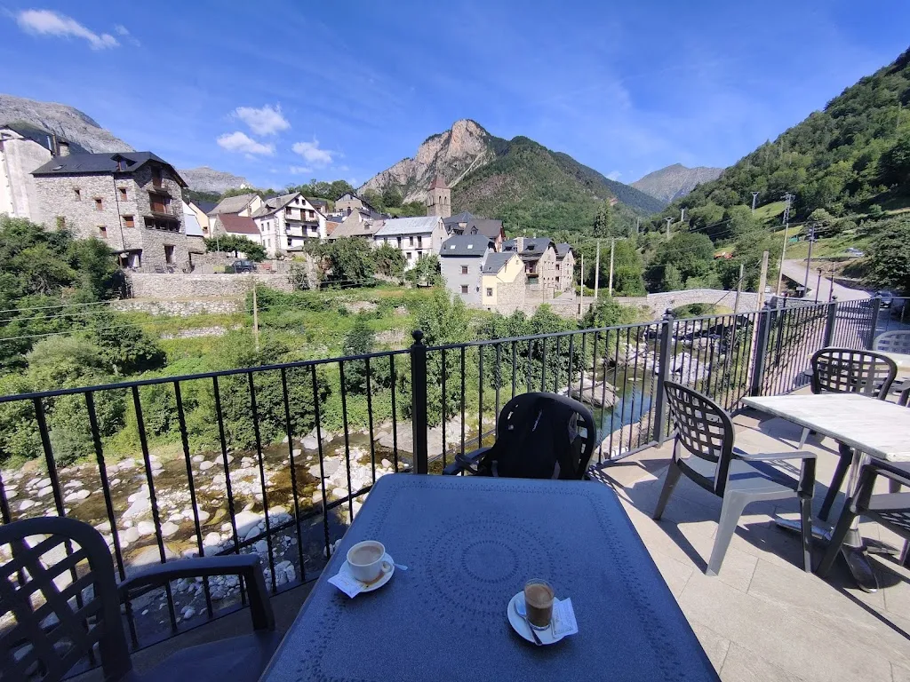 D D_Hostal Restaurante Asador Pañart_Bielsa_review