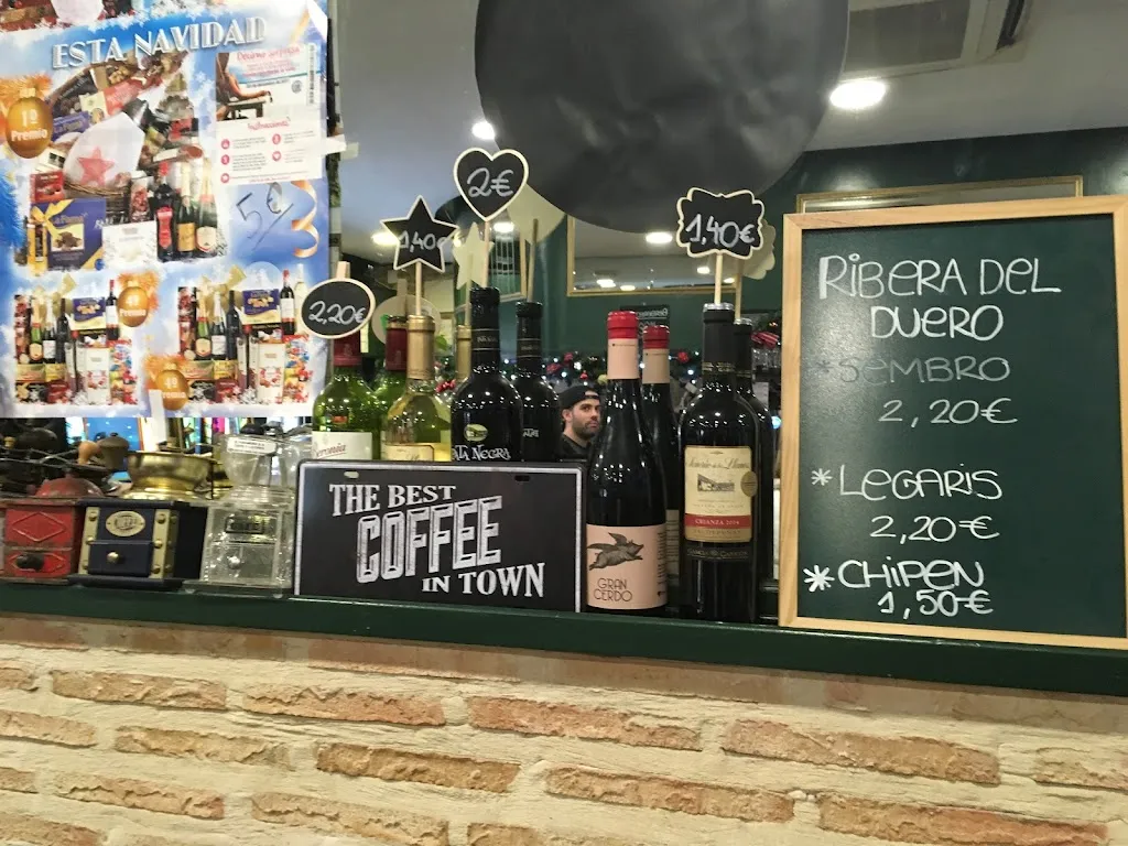 Felix Lopez_Chipen Café Pub_Boltaña_review