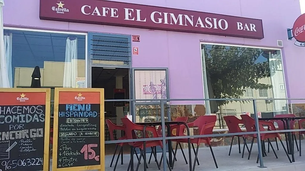 Café Bar El Gimnasio restaurant in Bigastro