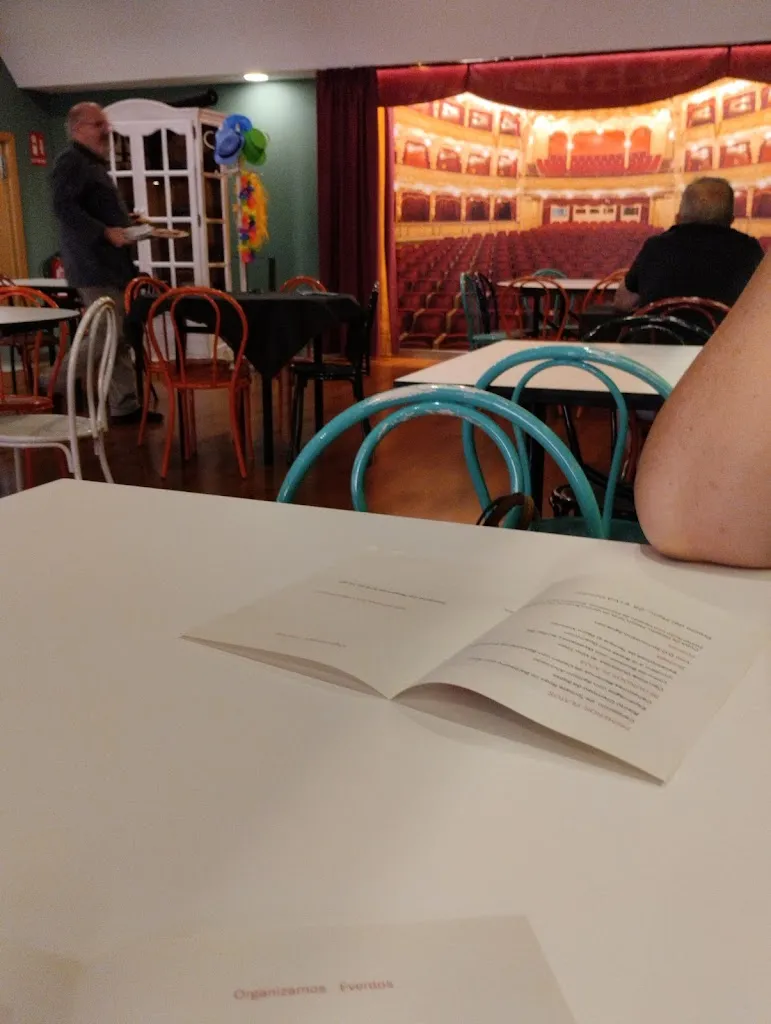 Carles Font assessor_Teatro VermuTardeo_Barbastro_review