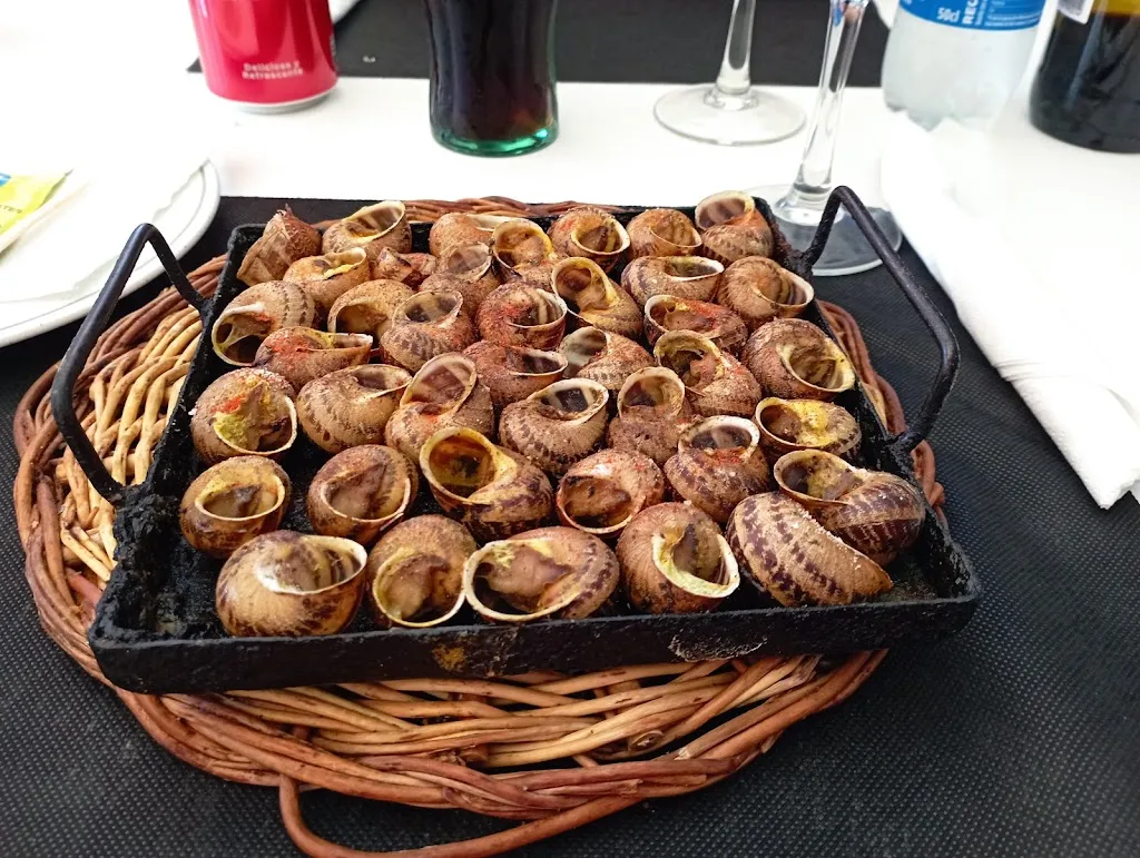 LOS AMICS BAR-RESTAURANTE_Camporrells_slider_image_3