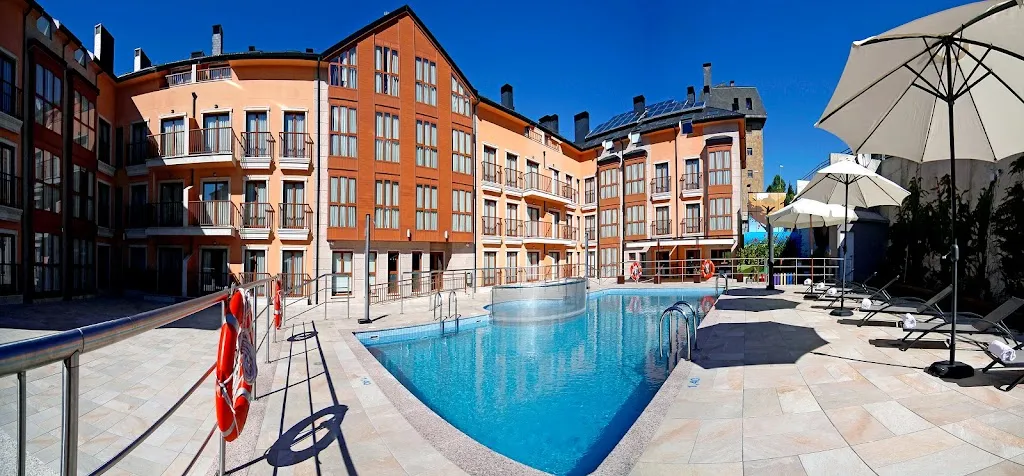 Apartahotel & Spa Jacetania_Capdesaso_slider_image_1