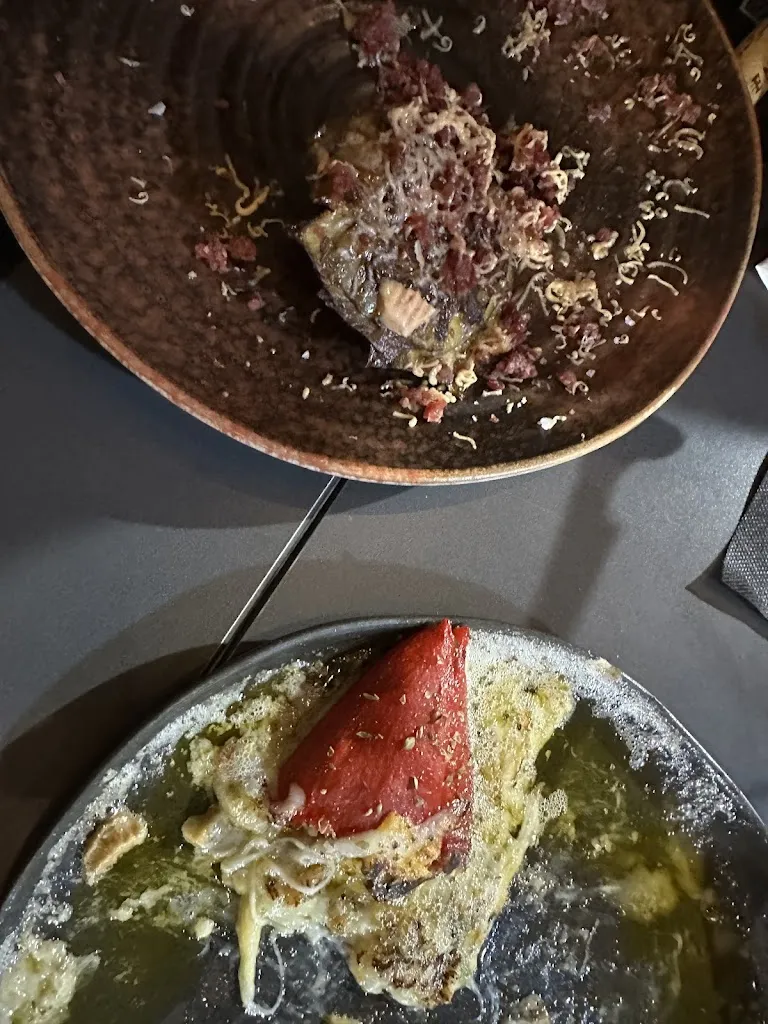 Anıl Karamanlı_La Borda Del Bosnerau_Biescas_review