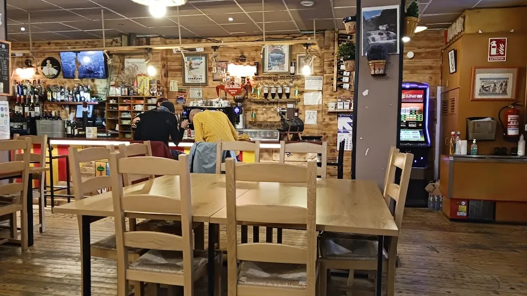 Restaurante 5mentarios restaurant in Biescas