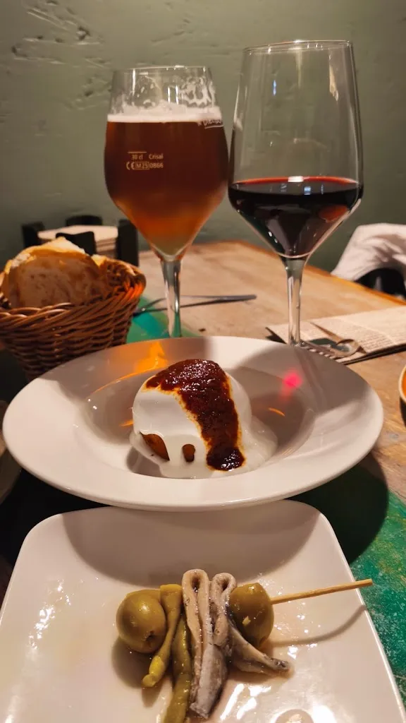 Elke Kuebler_Casa Randas_Biescas_review