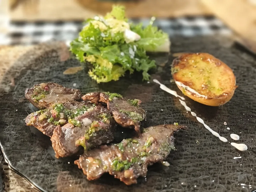 Taberna Mil884_Biescas_slider_image_3