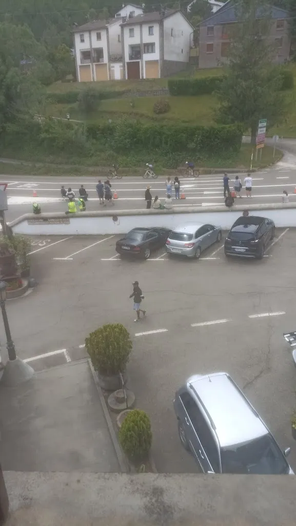 Laura Gares_Hotel, Cafeteria ,Restaurante Giral_Biescas_review