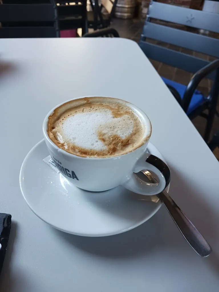 Bru_LOS JARDINES DE SAMSARA_Biescas_review