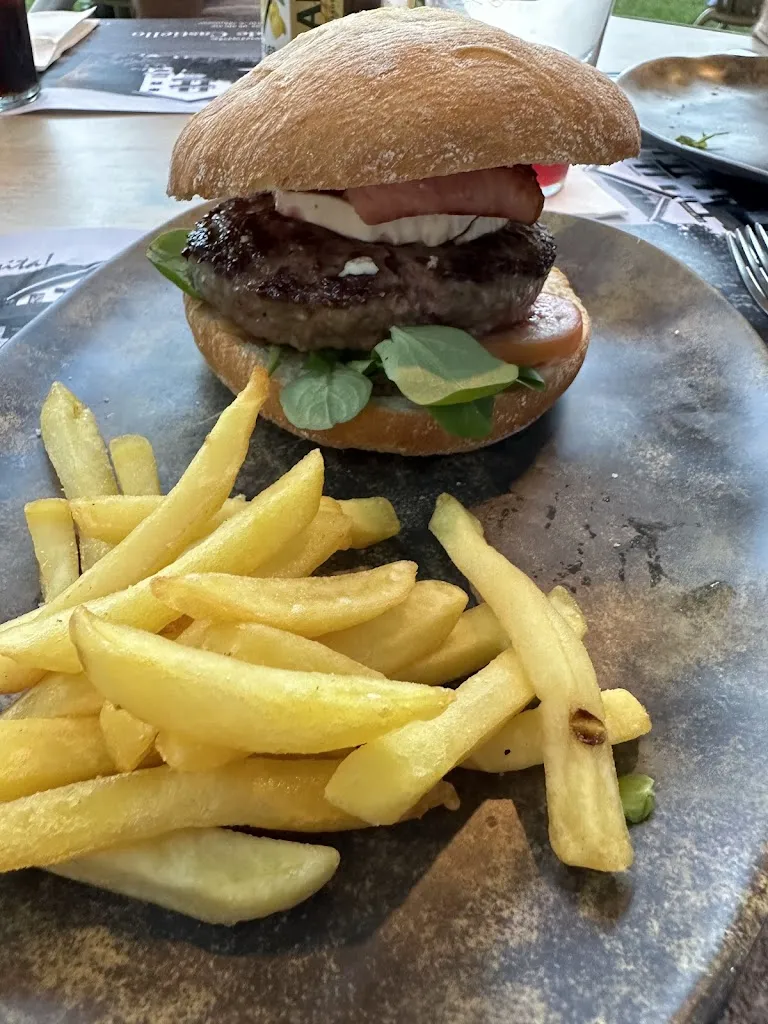 mellon adh_Hotel el Mesón El Rincón del Mesón_Castiello de Jaca_review