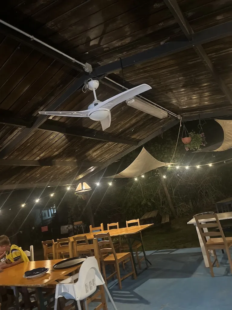 Laura M.Molero_BORDA TXINDOKI_Castiello de Jaca_review