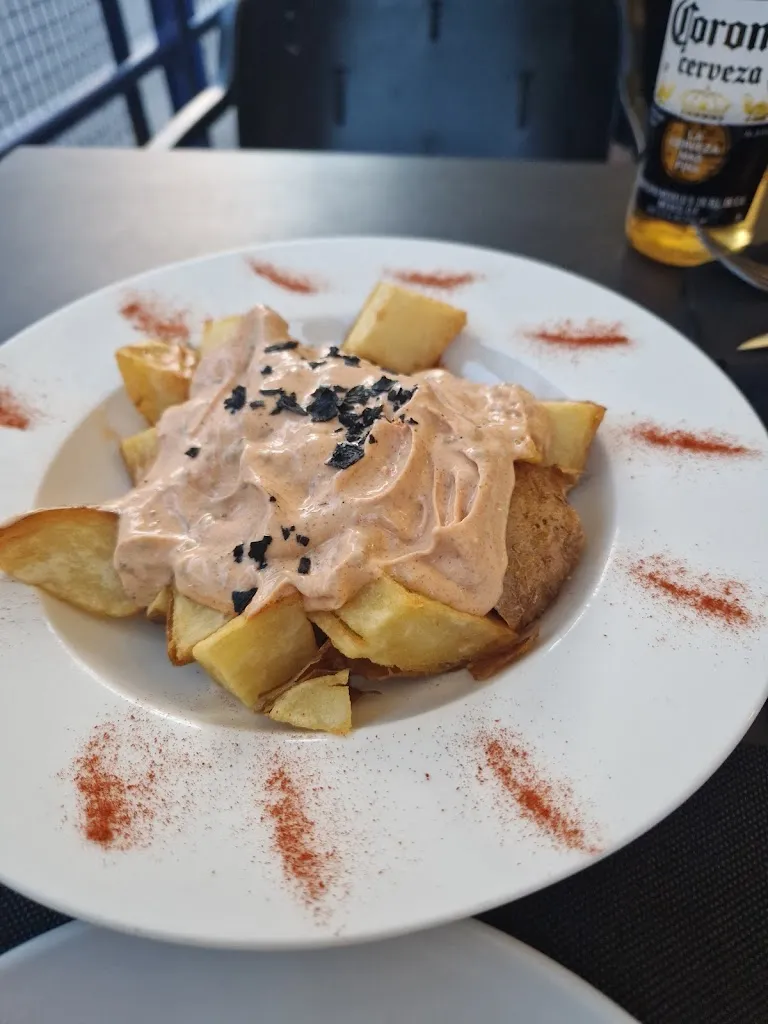 Anastasia Tretjakova_Casa Vallés_Broto_review