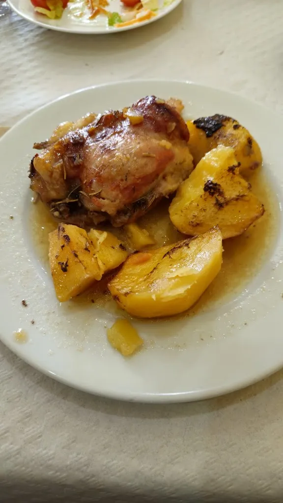 Julio Celedonio_Bar poligono _Bigastro_review