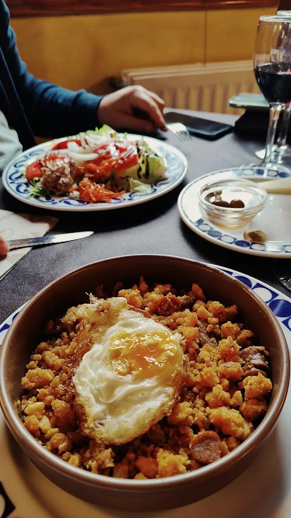 Restaurante La Brecha restaurant in Broto