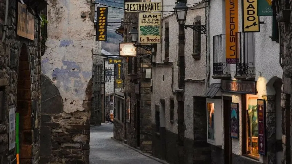 Restaurante La Brecha_Broto_slider_image_2