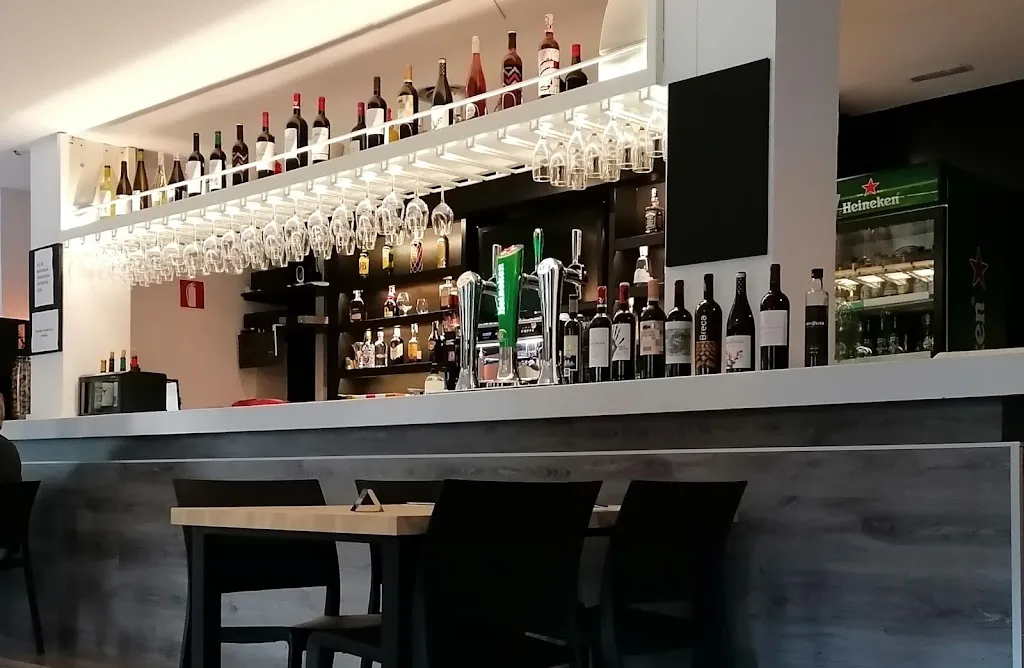 Cafe Pub RAL_Castejón de Sos_slider_image_2