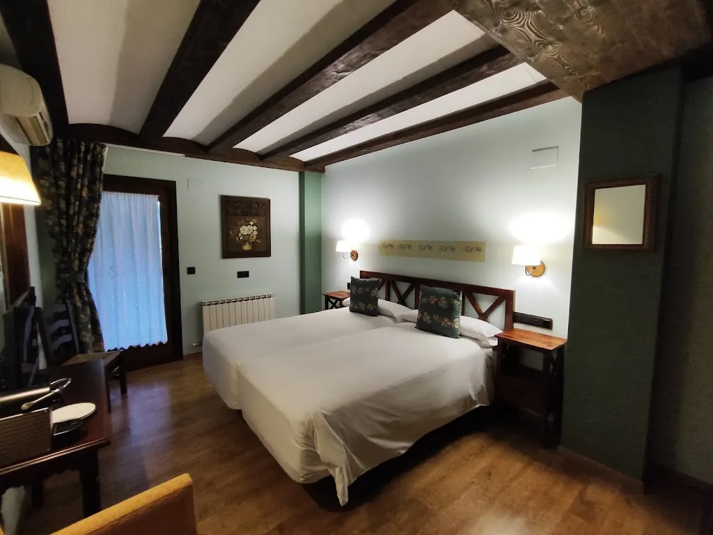 Hotel Restaurante Casa Arcas_Castejón de Sos_slider_image_2