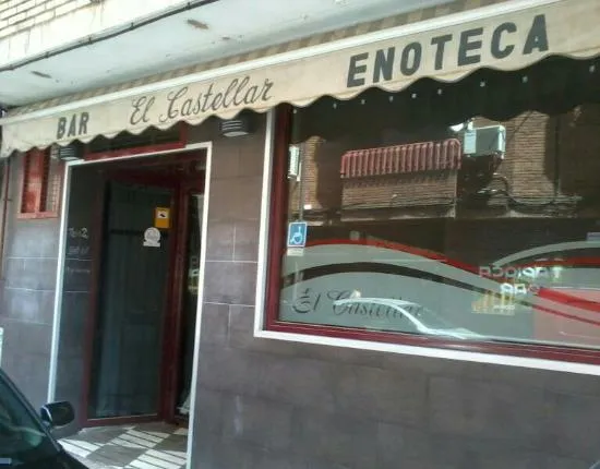 Enoteca El Castellar restaurant in El Castellar