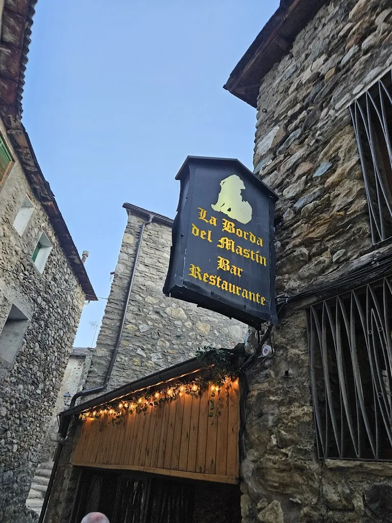 Marc Berry_La Borda del Mastín_Benasque_review