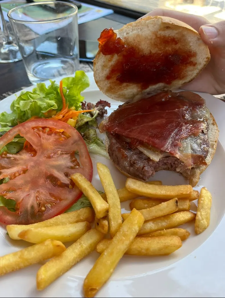 Hot Chili Grill_Benasque_slider_image_3