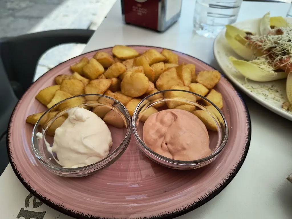 Cristina G_Bar Plaza_Benasque_review