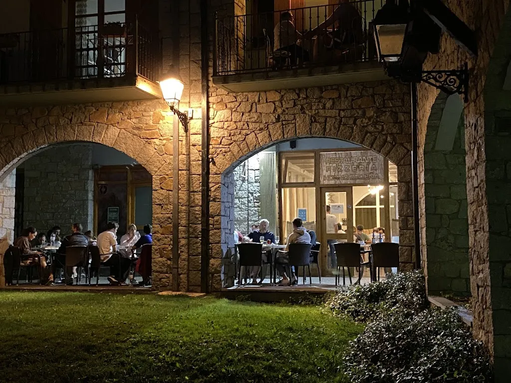 Bruce Pike_Pizzería La Tea_Benasque_review