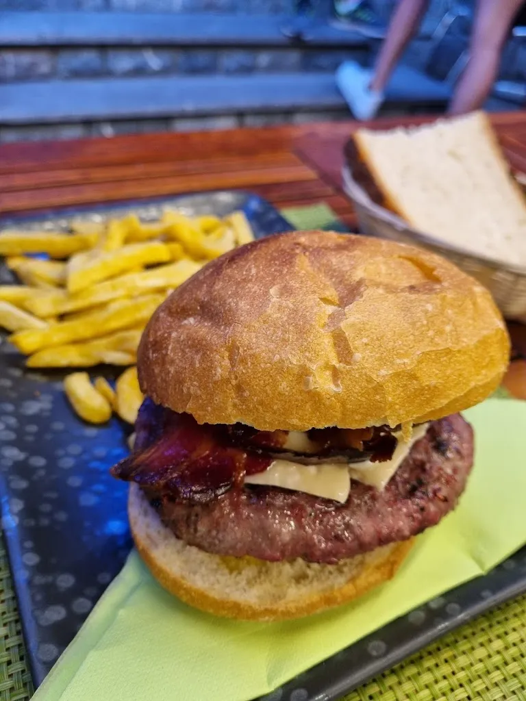 Restaurante Avenida_Benasque_slider_image_3