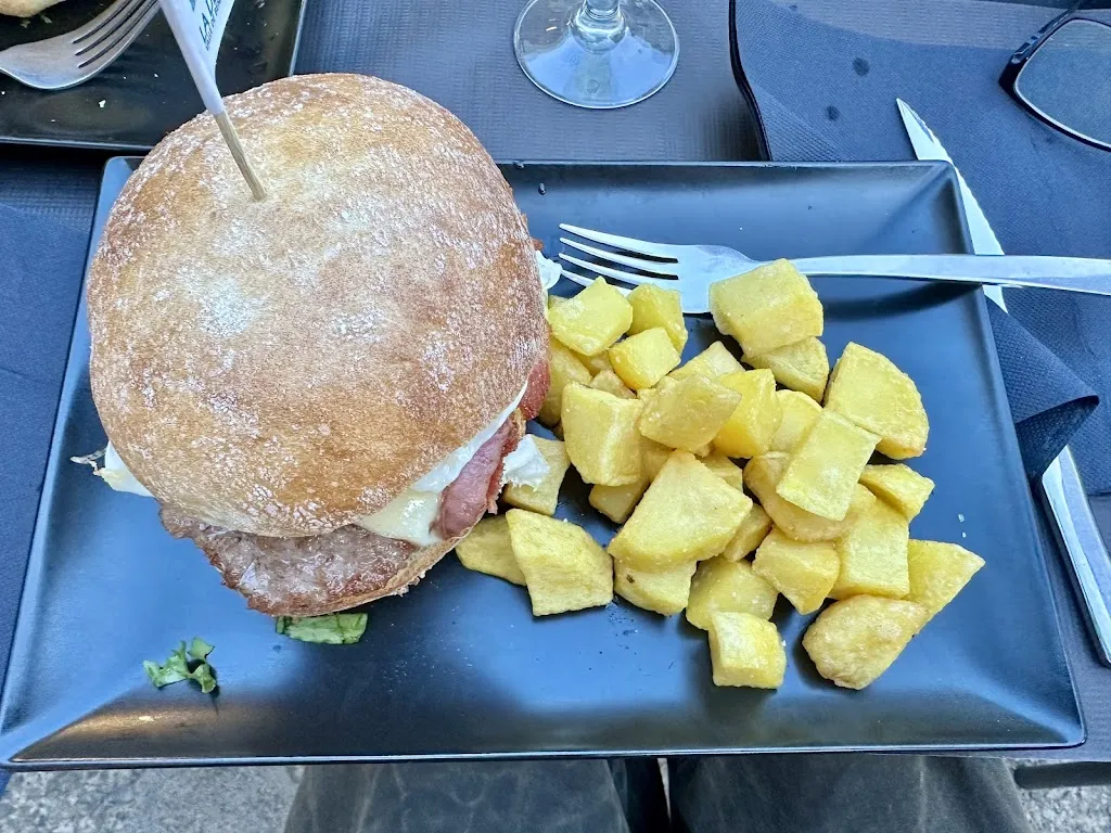 Susan Lamont_Bar 505_Benasque_review