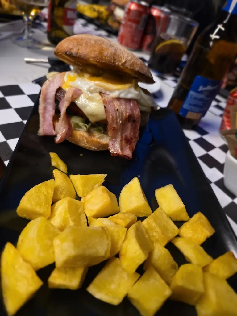 Bar 505_Benasque_slider_image_3