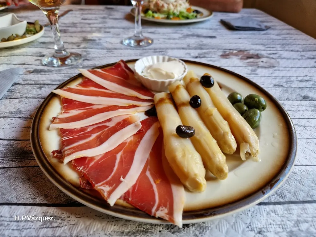 Asador Lacort._Foradada del Toscar_slider_image_2