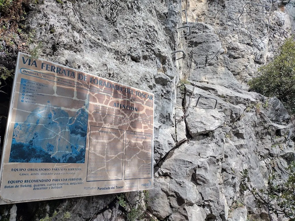 Via Ferrata Foradada del Toscar- CERRADA TEMPORALMENTE_Foradada del Toscar_slider_image_3