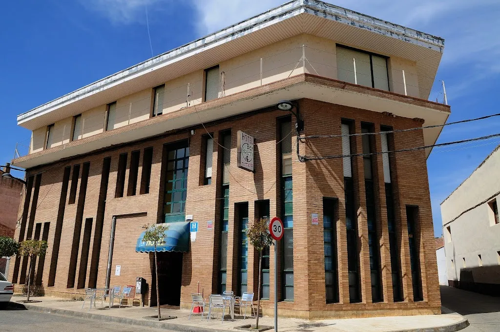 Monegros Hotel 4 Hermanos restaurant in Grañén