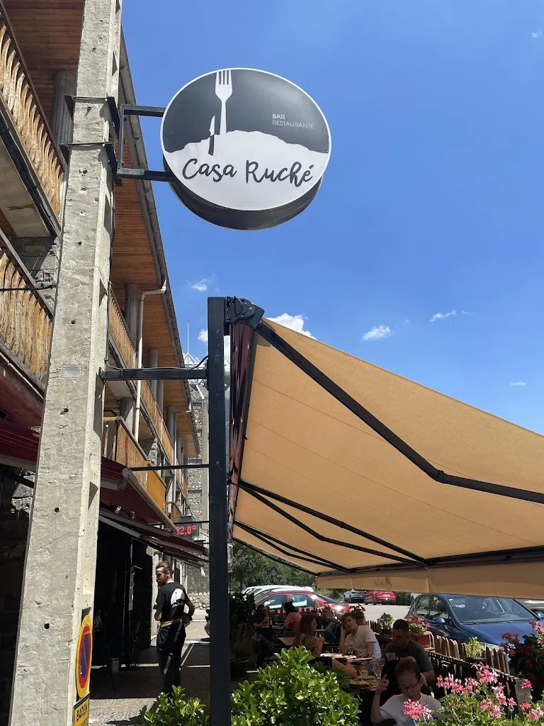 Emmy Lagast_Casa Ruche_Gistaín_review