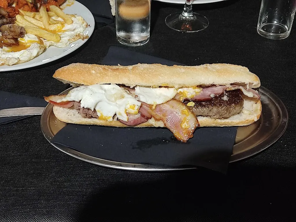 Sergio Pérez Pérez_Bar Los Cisnes_Gurrea de Gállego_review