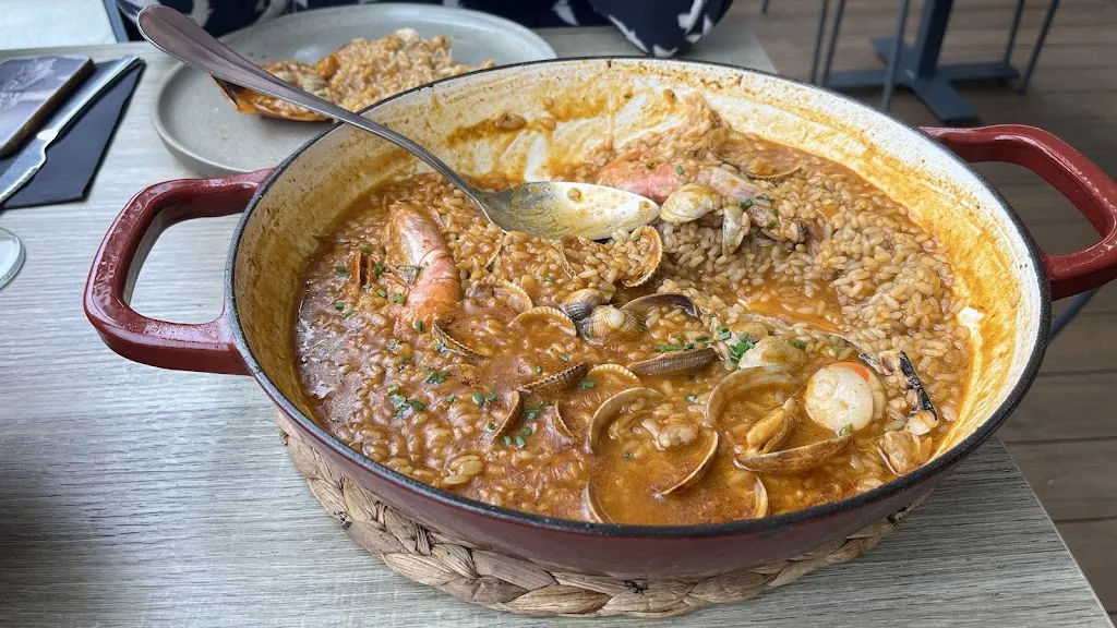 David Zarecky_A FURNA_Camariñas_review