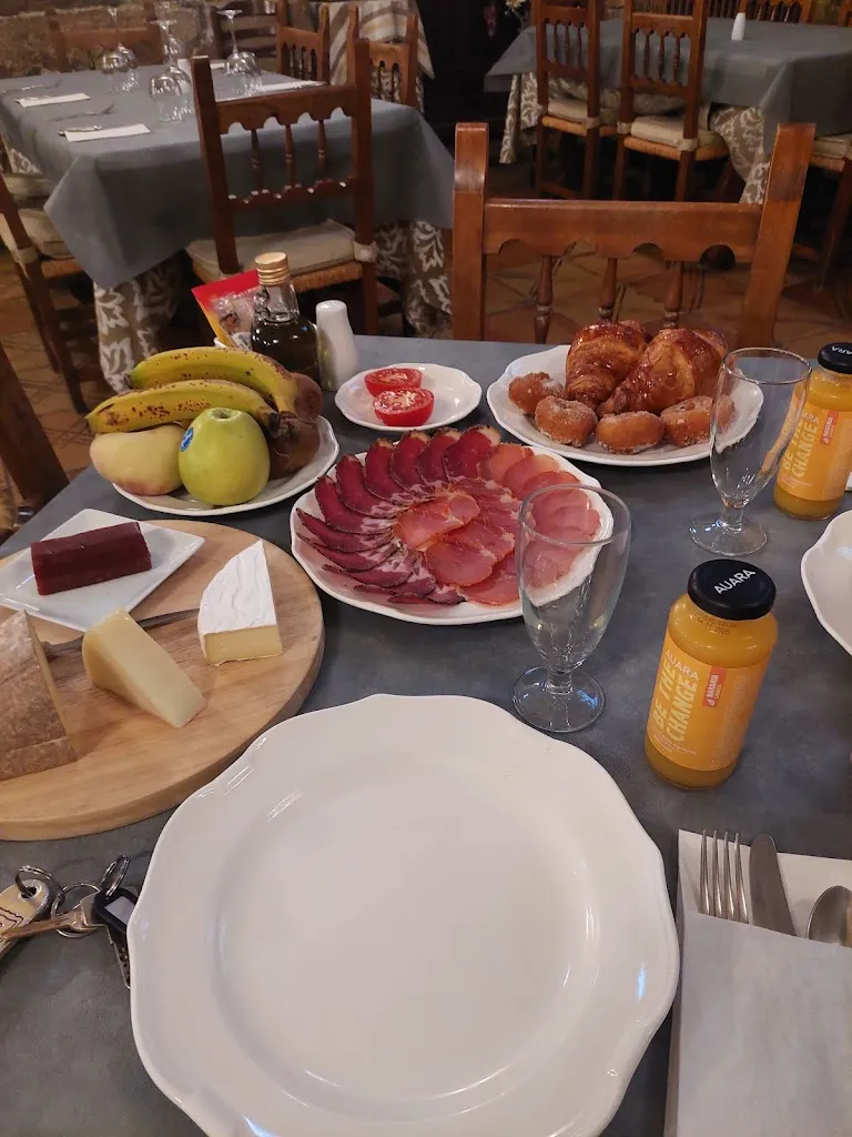 Maria Elisa Becana_Hospederia de Roda de Isábena_Isábena_recensione