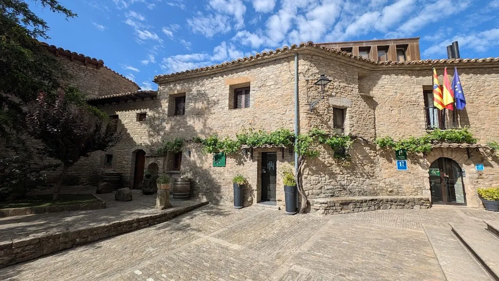 Hospederia de Roda de Isábena restaurant in Isábena