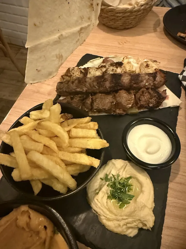 Ahmad Sheikhard_Rasif_Graus_review