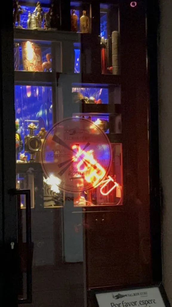 Pepper Poppins_Salmon Guru - A CONTRACORRIENTE_Graus_recensione