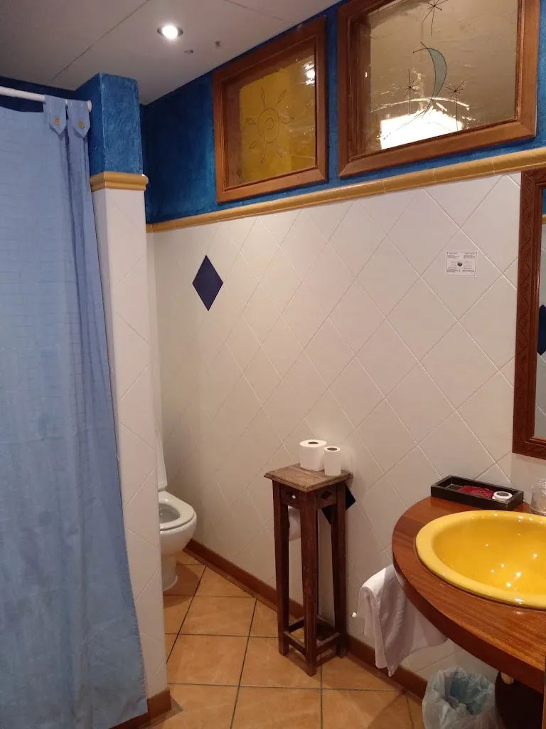 Helen Sender_Hotel Restaurante Posada Guadalupe_La Ginebrosa_review