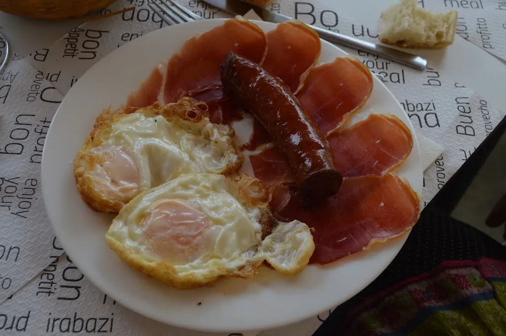 Bruce Taylor_Bar Restaurant El Bello Rincón_La Ginebrosa_review