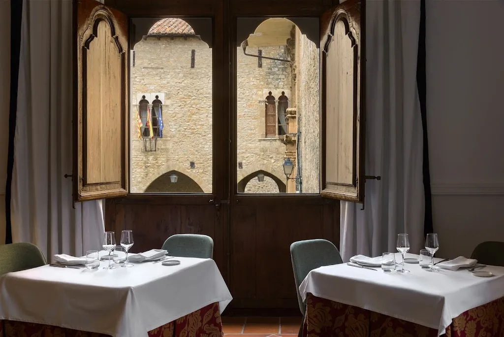 Restaurante Torre de los Nublos_La Iglesuela del Cid_slider_image_1