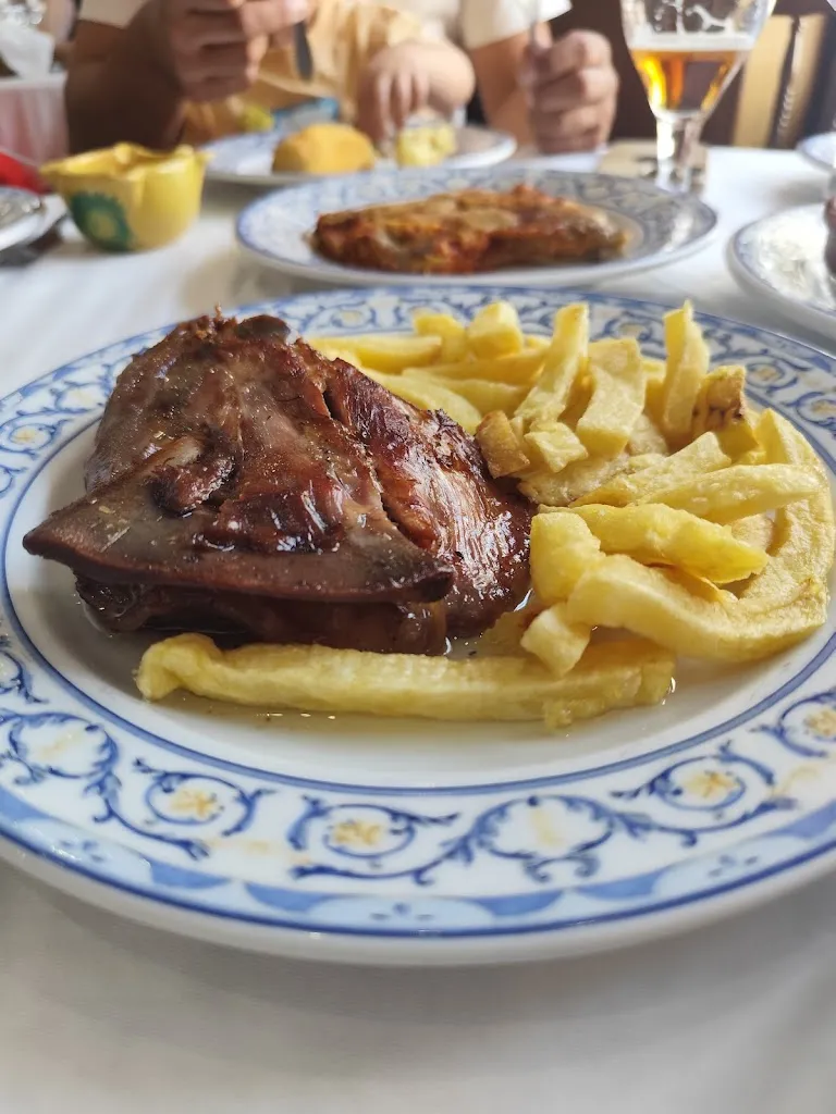 María_Casa Amada_La Iglesuela del Cid_review