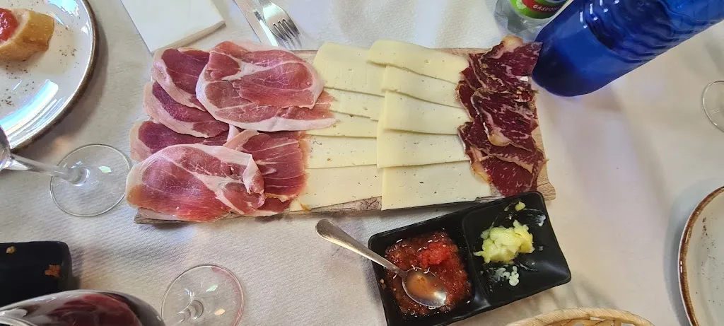 adolfo tuñon parro_Bar Camilo _La Iglesuela del Cid_recensione