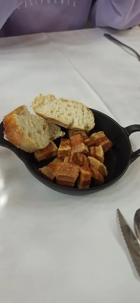 Claudia Avilés_Casa Javier loarre Rte_Loarre_review