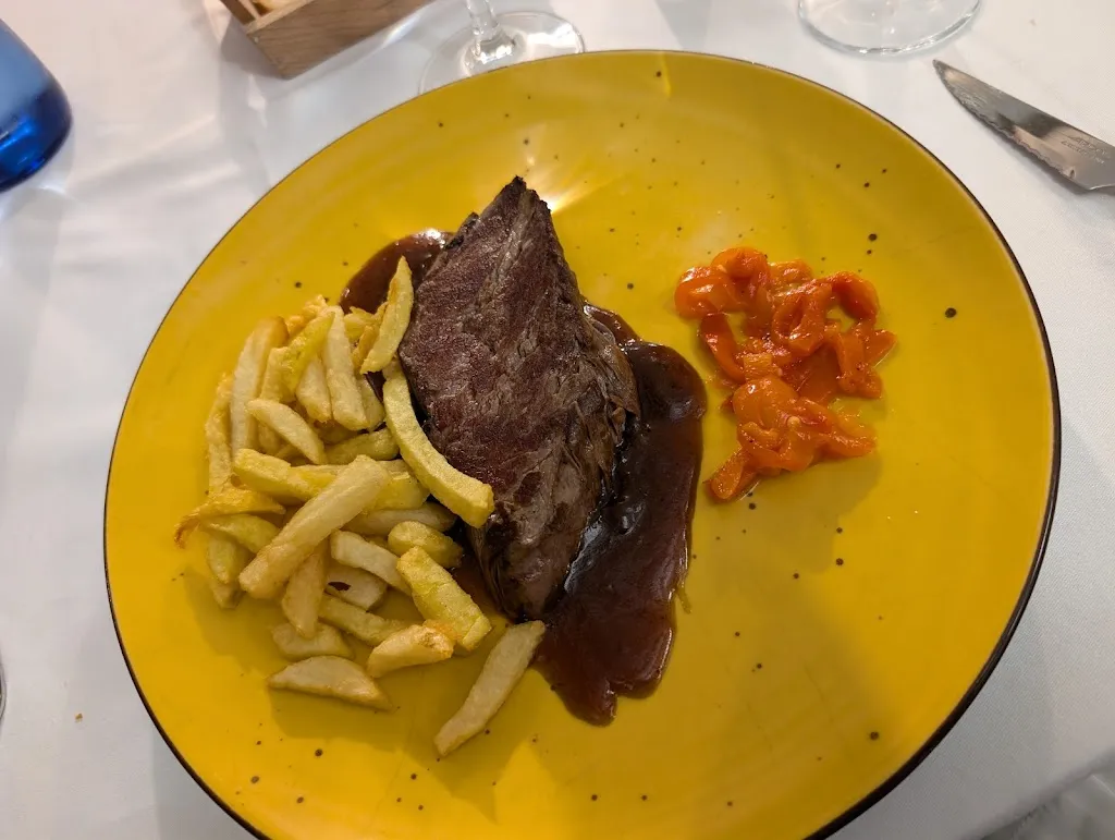 Kevin Golliher_Restaurante Biarritz_Jaca_review