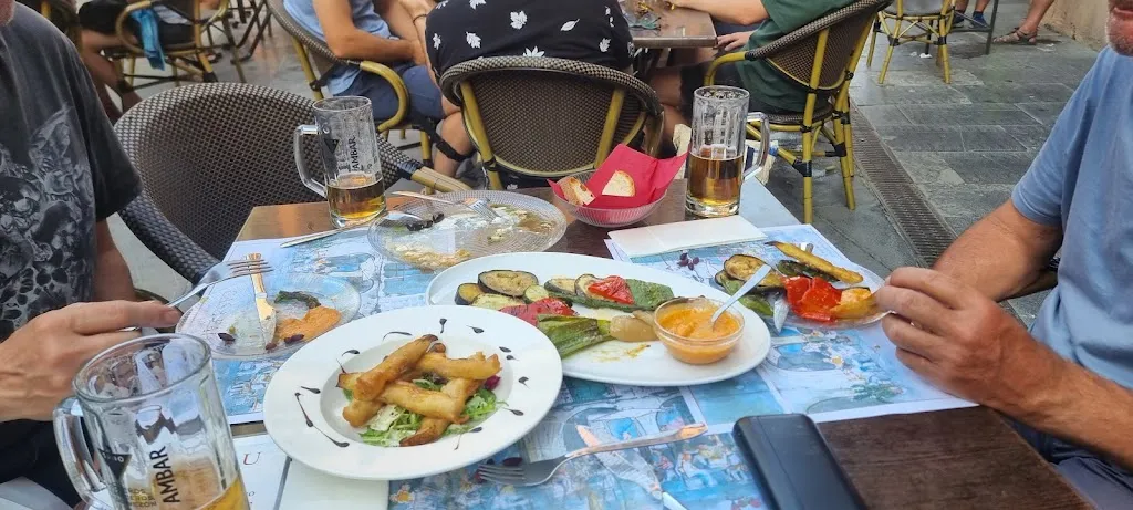 D J_Bar Casa Fau_Jaca_review