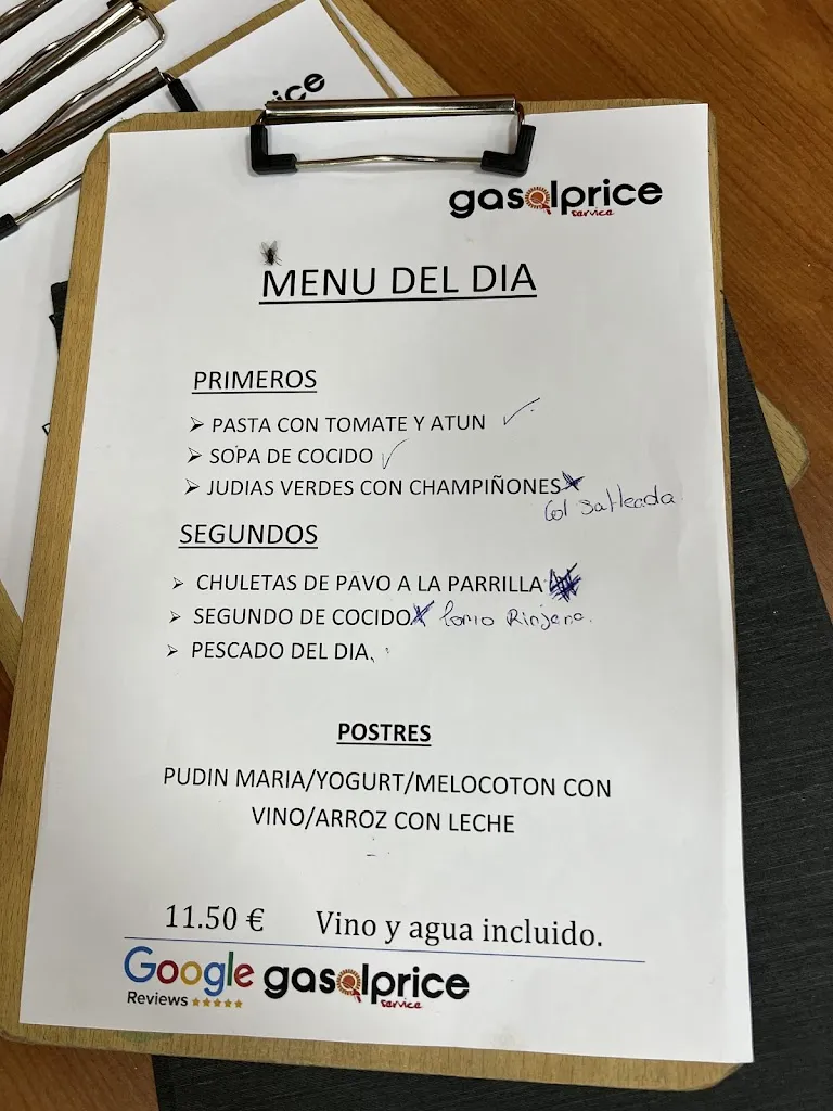 seyed ali Zare_Cafetería-Restaurante Gasolprice_La Almunia de Doña Godina_review