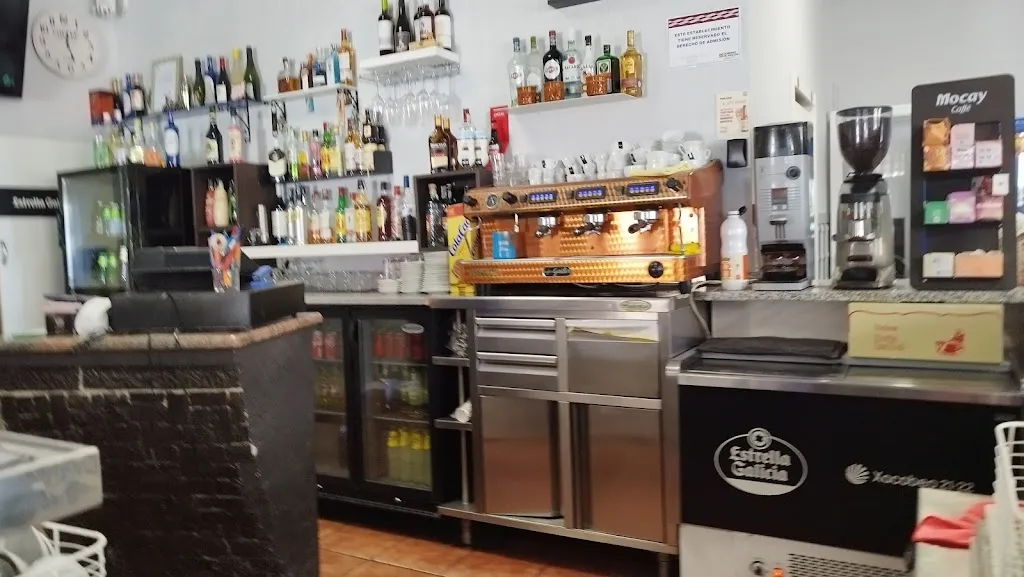 Cafetería Bocatería La Flor restaurant in La Almunia de Doña Godina