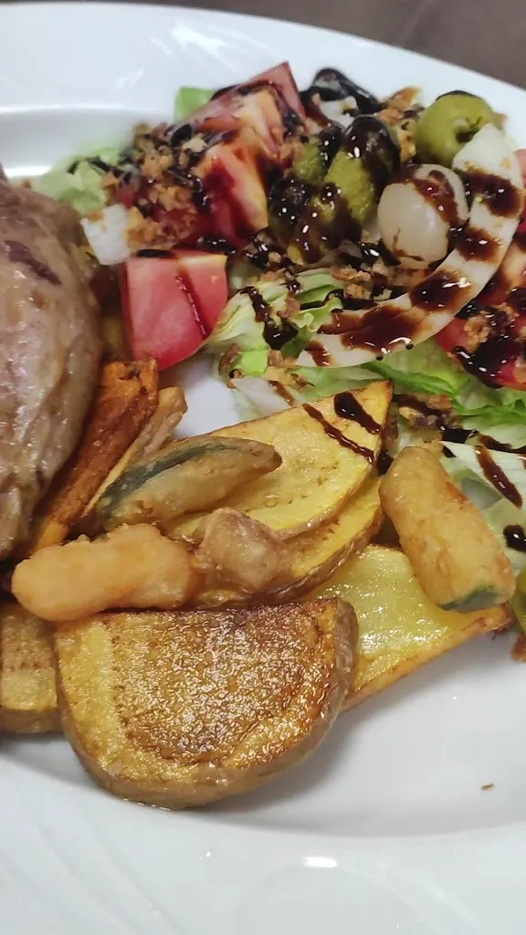 Cafetería Bocatería La Flor_La Almunia de Doña Godina_slider_image_2