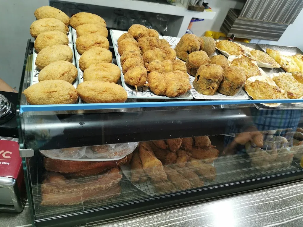 lidia bem_Periflus Tapas Bar_La Almunia de Doña Godina_review